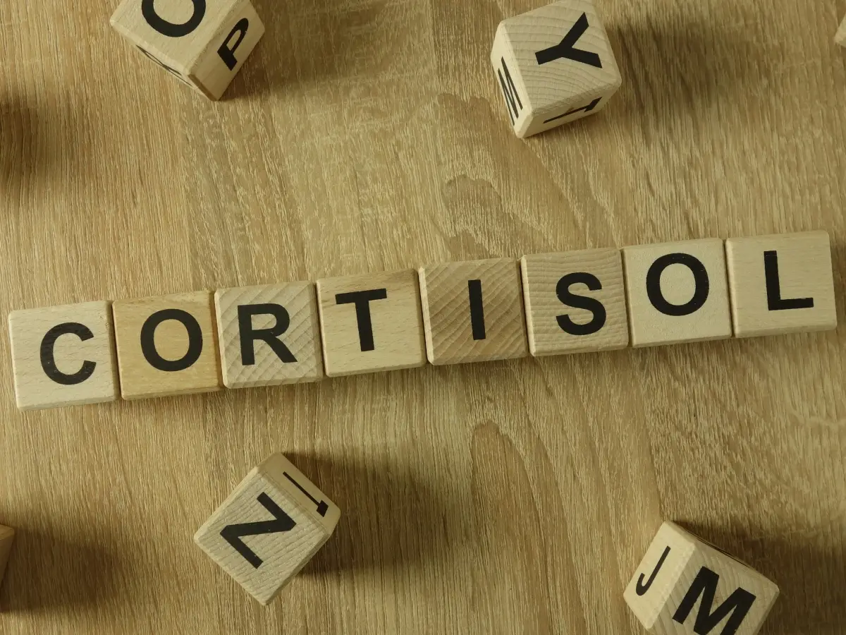 bajar cortisol suplementos